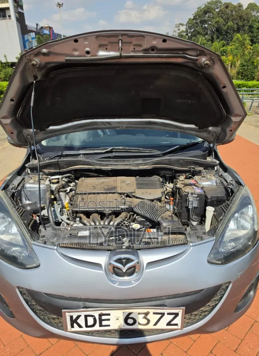 Mazda Demio 2015 Silver