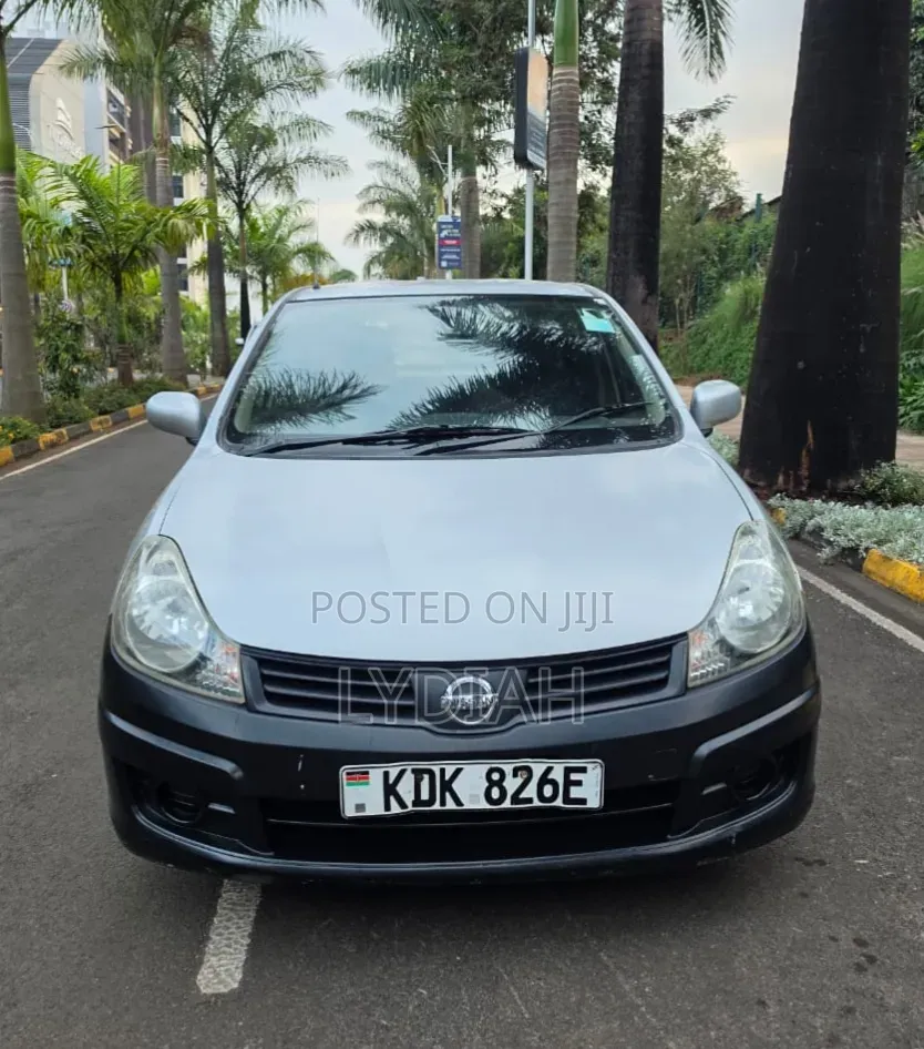 Nissan Advan 2015 Silver