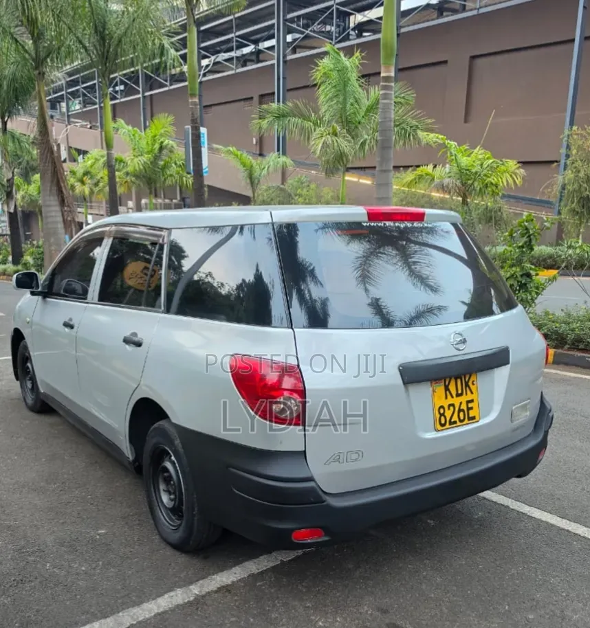 Nissan Advan 2015 Silver