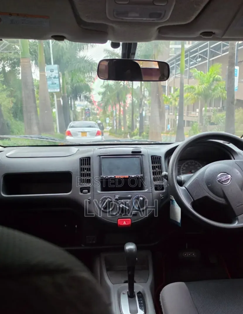 Nissan Advan 2015 Silver