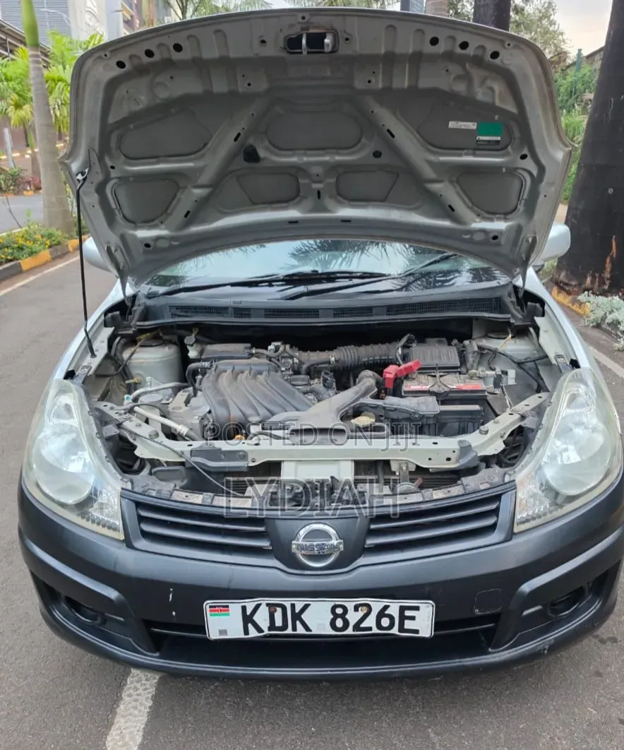 Nissan Advan 2015 Silver