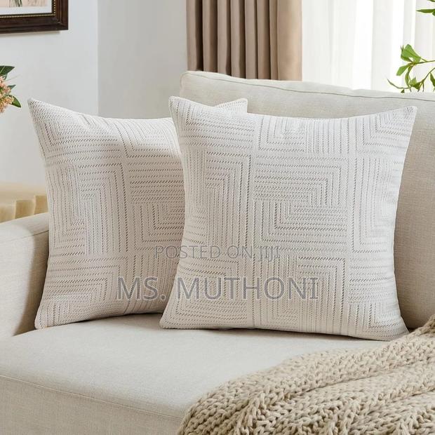 2 PCS Soft Chenille Geometric Textured Throw Pillow Covers - thumbnail 3