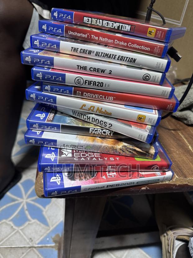 Ps 4 Slim, 2pads, 13games, 1tb Seagate External Drive - thumbnail 4