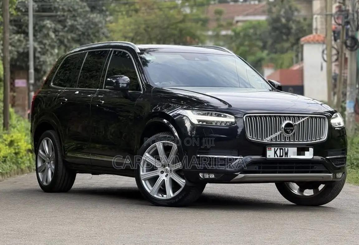 Volvo XC90 T5 Momentum AWD 2019 Black