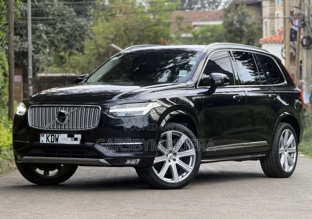 Volvo XC90 T5 Momentum AWD 2019 Black