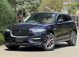 Jaguar F-Pace 2019 Blue
