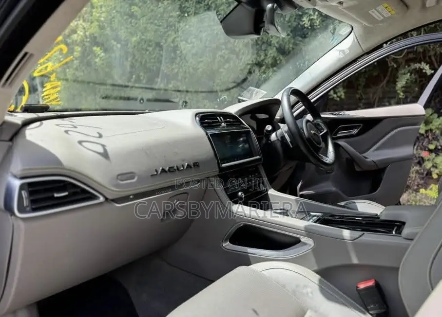 Jaguar F-Pace 2019 Blue