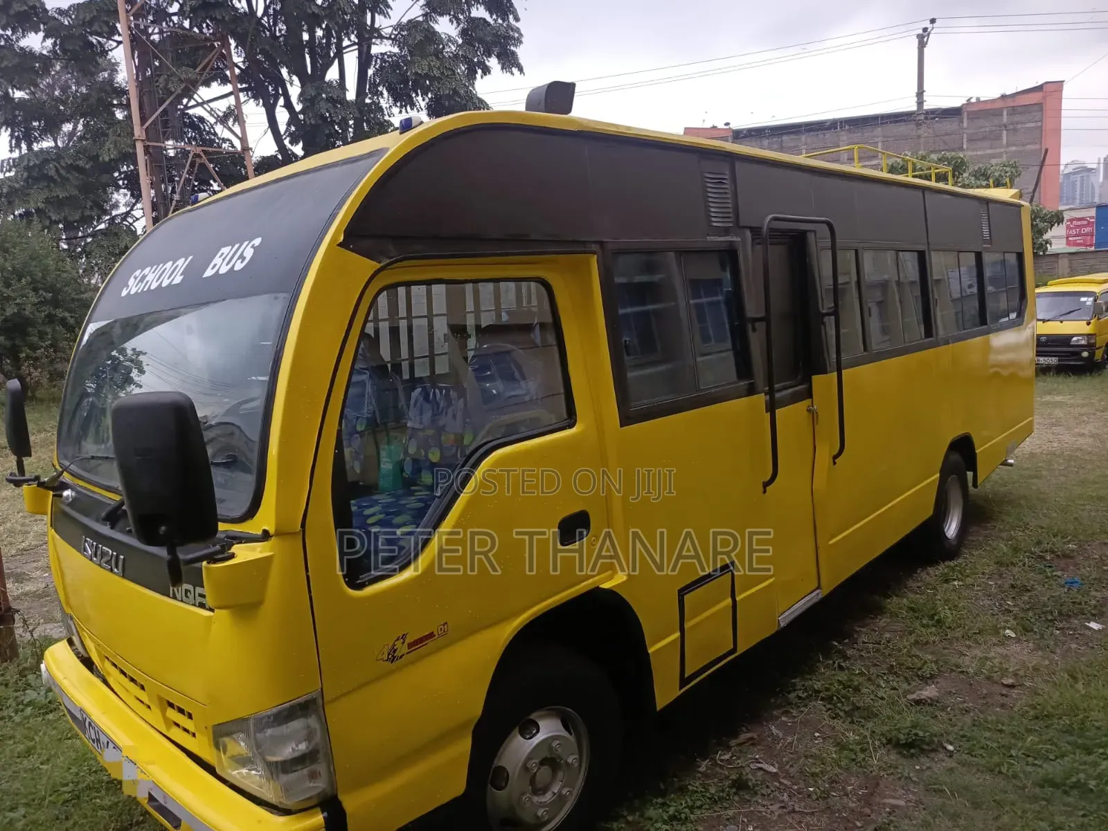 Isuzu NQR 2016 Yellow