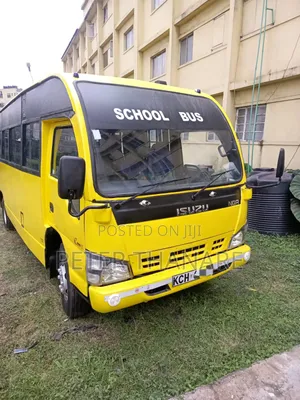 Isuzu NQR 2016 Yellow