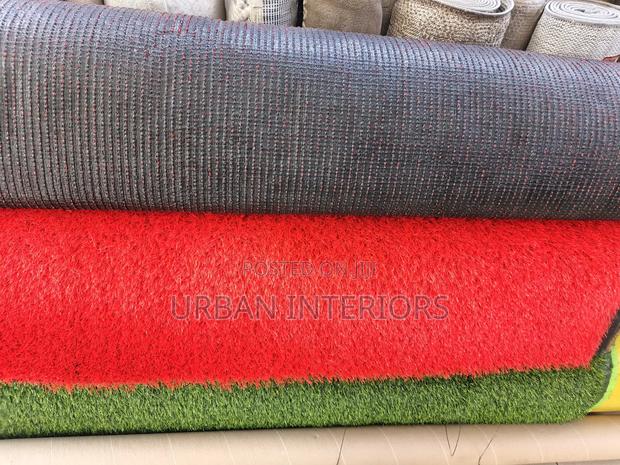 Artificial Grass Carpet Artificial Grass Carpet With Red Blades - thumbnail 2