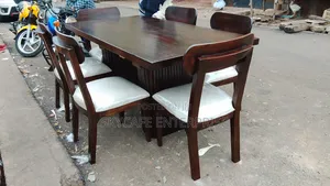 6 Seater Wooden Back Tapture