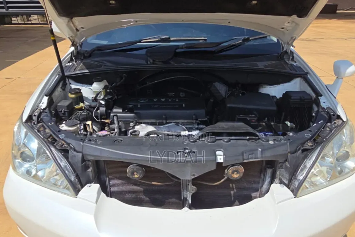 Toyota Harrier 2012 White