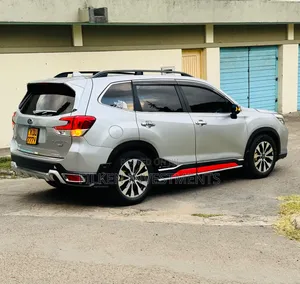 Subaru Forester Touring AWD 2019 Silver