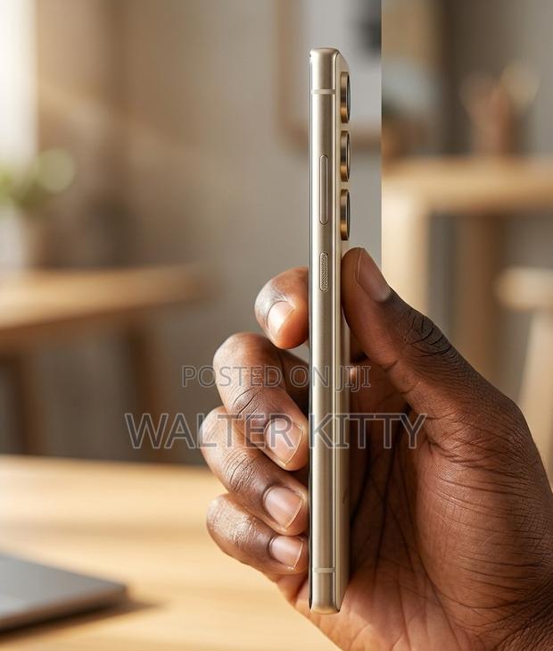 Samsung Galaxy S26 Ultra 5G 1 TB Gold - thumbnail 3