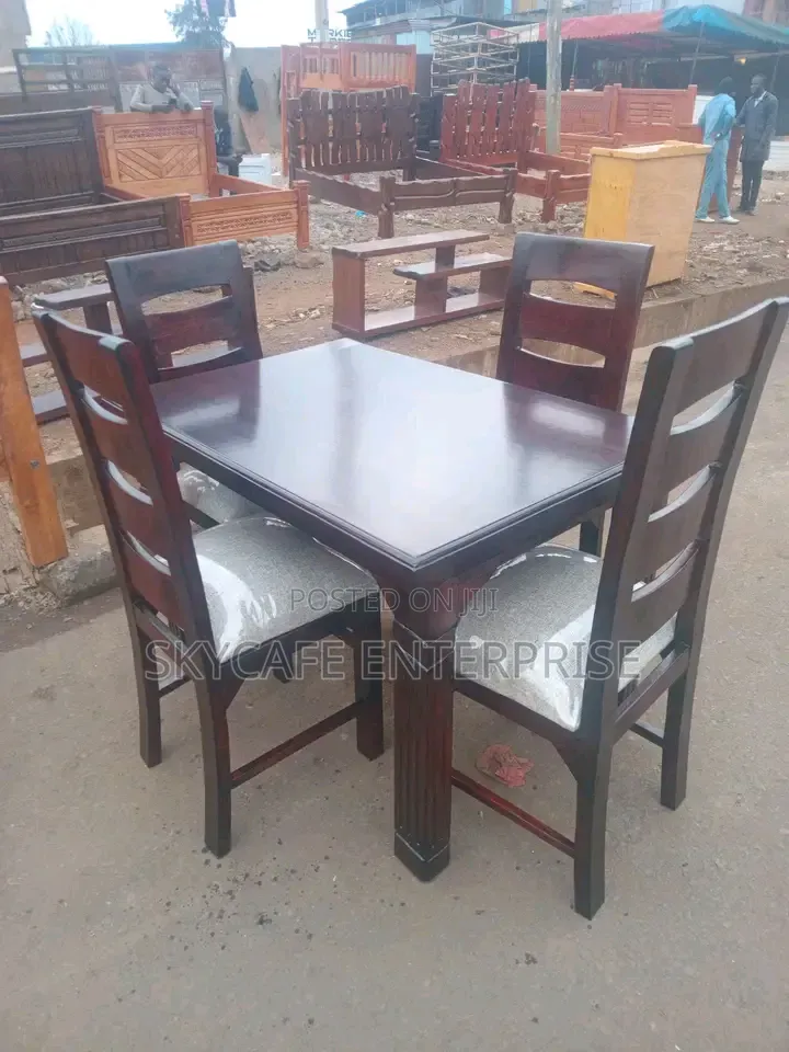 Modern Macho 4 Seater