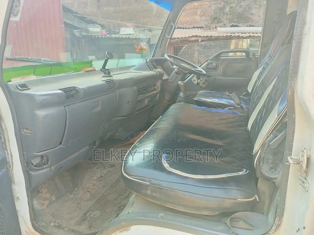 Isuzu Canter 4.3 2007 White - thumbnail 4
