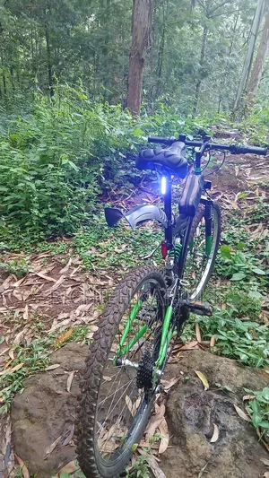 Ex-uk Mountain Bike, Shimano Components, Full Suspension. Size 26.