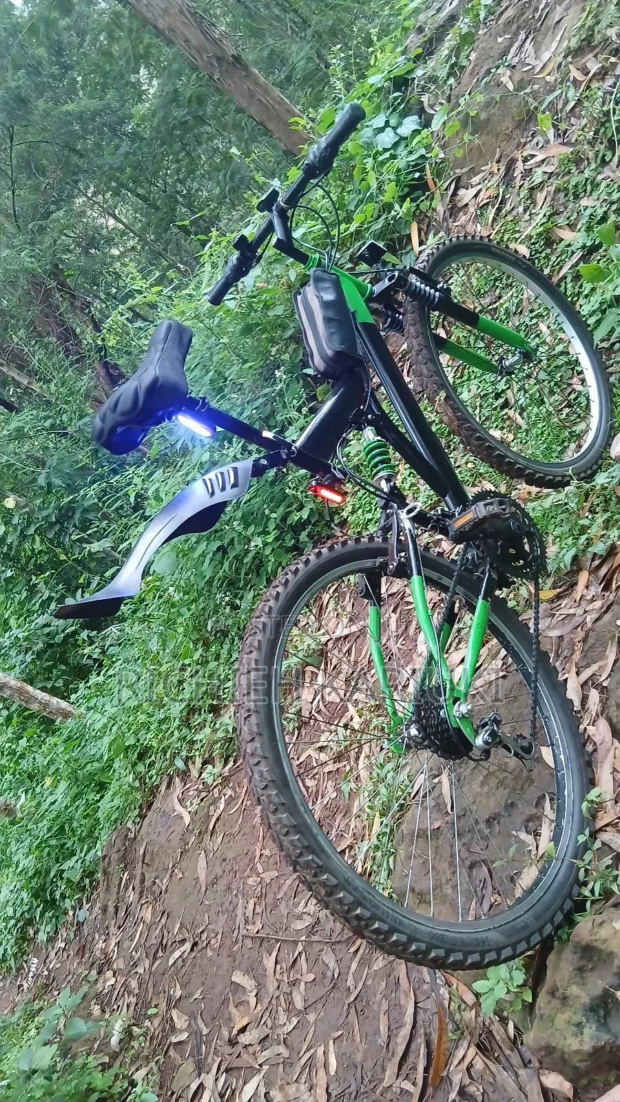 Ex-uk Mountain Bike, Shimano Components, Full Suspension. Size 26.