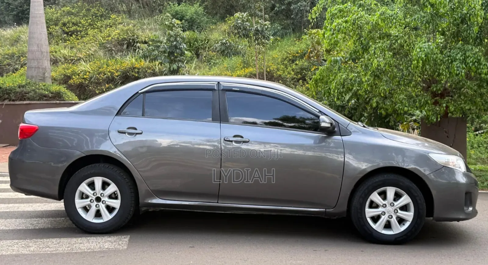 Toyota Corolla 2012 Gray