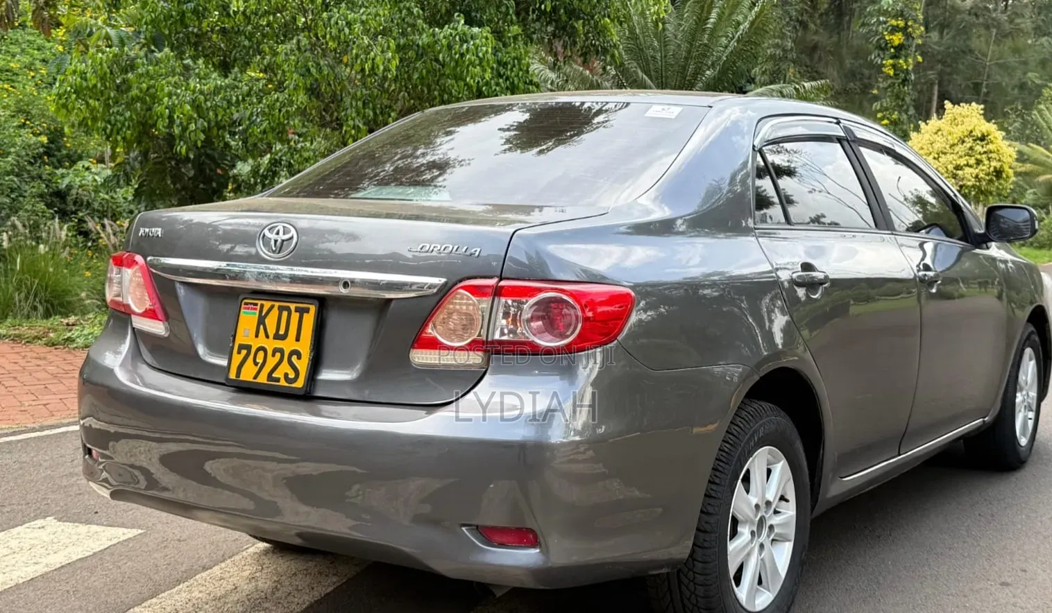 Toyota Corolla 2012 Gray