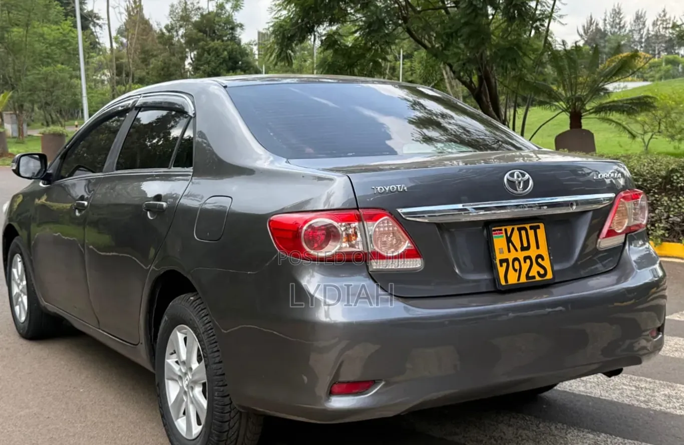 Toyota Corolla 2012 Gray