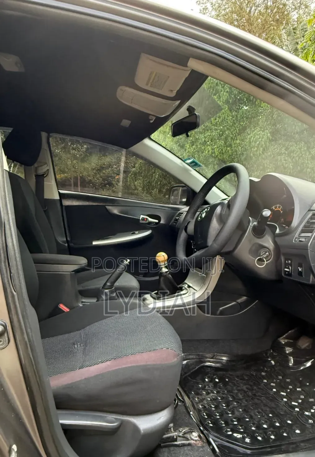 Toyota Corolla 2012 Gray