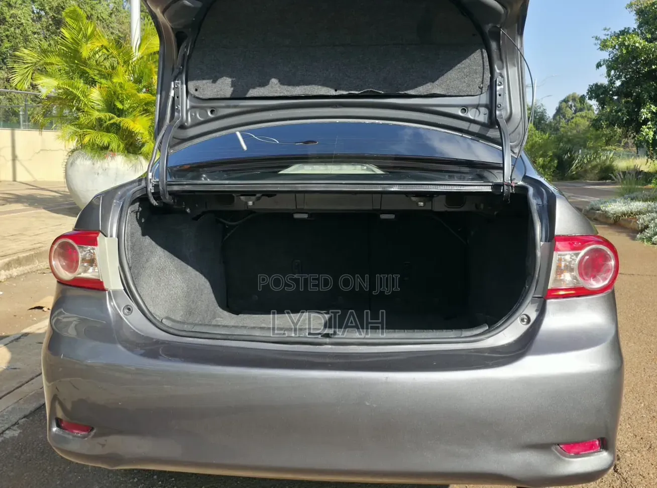 Toyota Corolla 2012 Gray