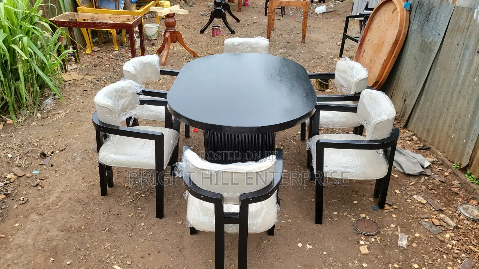 Modern Made Dining Tables 6sitter