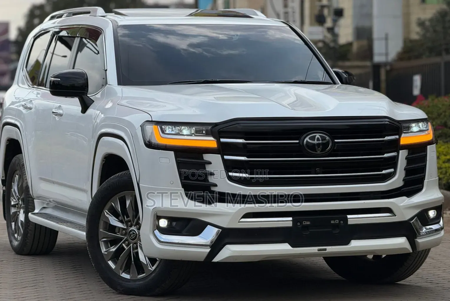 Toyota Land Cruiser 2022 White