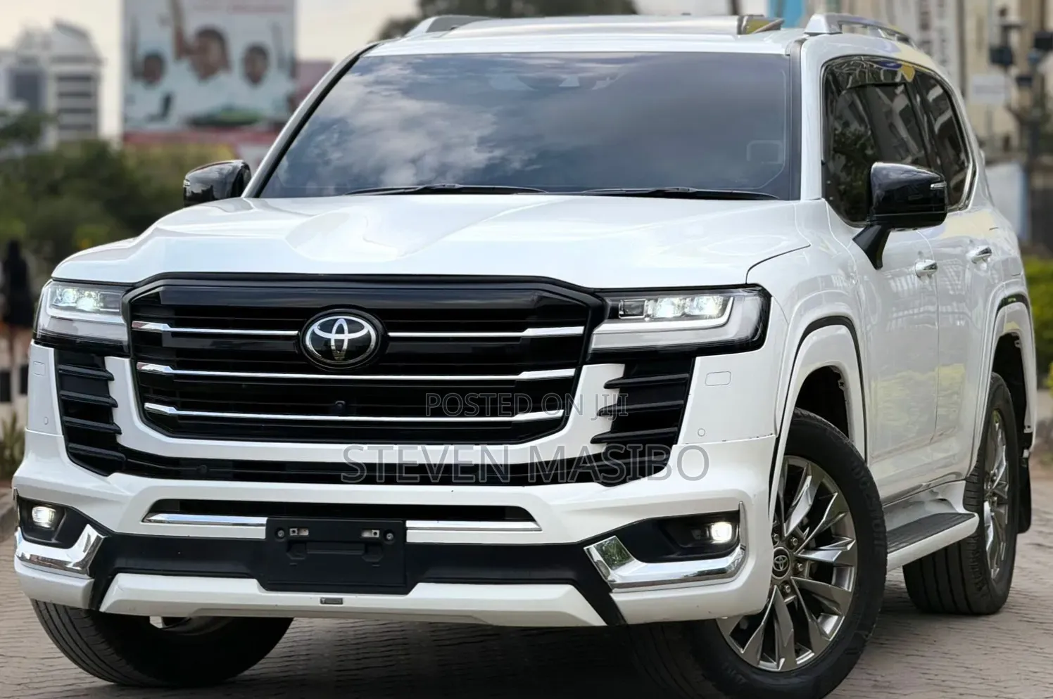 Toyota Land Cruiser 2022 White