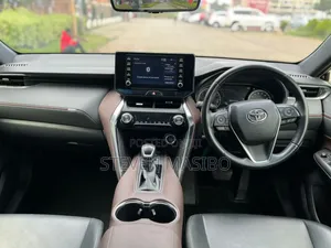 Toyota Harrier 2.0 2020 Black