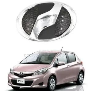 Toyota Vitz Vitz 2008-2015 Logo Emblem Badge/Name Plate/Fits Belta Too
