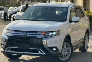 Mitsubishi Outlander 2020 White