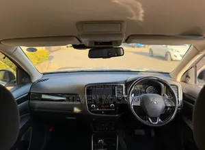 Mitsubishi Outlander 2020 White