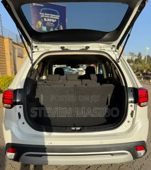Mitsubishi Outlander 2020 White