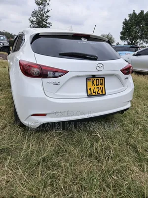 Mazda Axela 2017 White