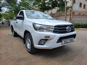 Toyota Hilux 2016 White