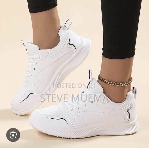 Ladies Sneakers.