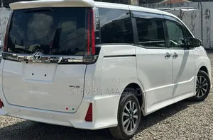 Toyota Noah 2.0 FWD (7 Seater) 2020 White