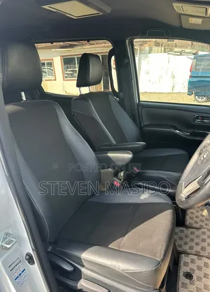 Toyota Noah 2.0 FWD (7 Seater) 2020 White