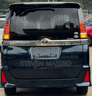 Toyota Noah 2.0 FWD (6 Seater) 2019 Black