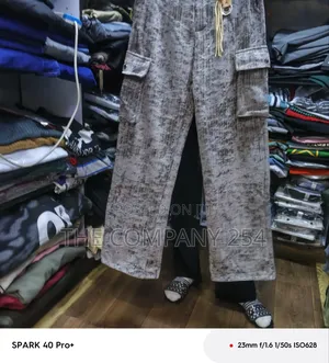 Quality Casual Unisex Double Side Pocket Baggy Sweatpants Available