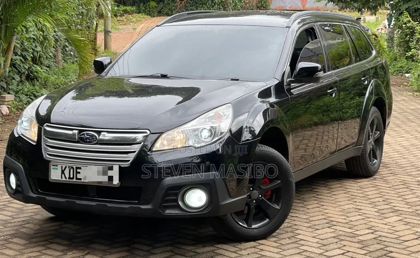 Subaru Outback 2.5i 4dr Wagon AWD (2.5L 4cyl CVT) 2014 Black