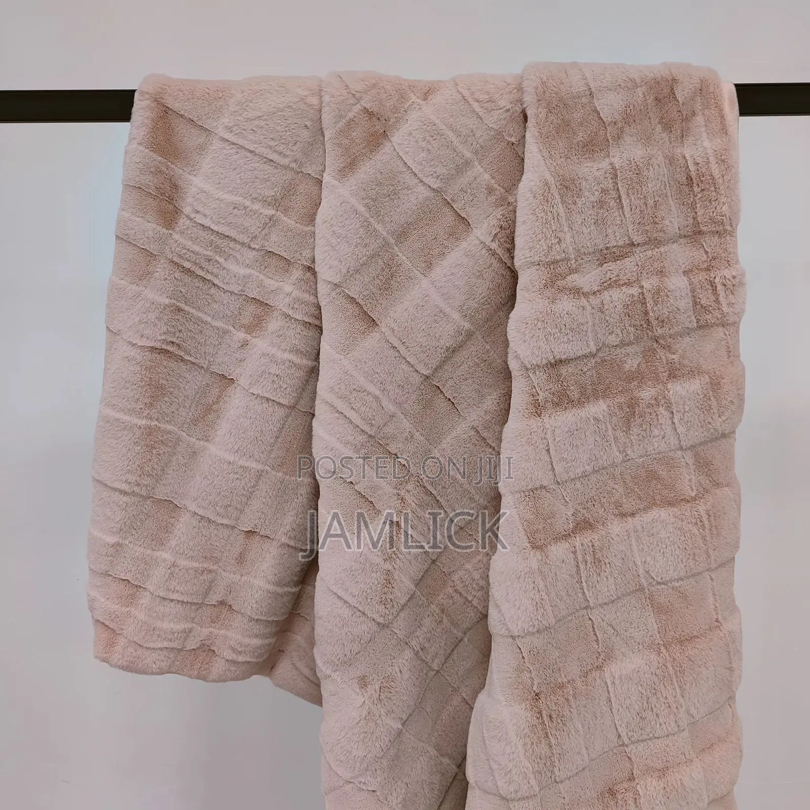Luxury Textured Fleece Blanket 180×220cm Soft Warm All Season - Av