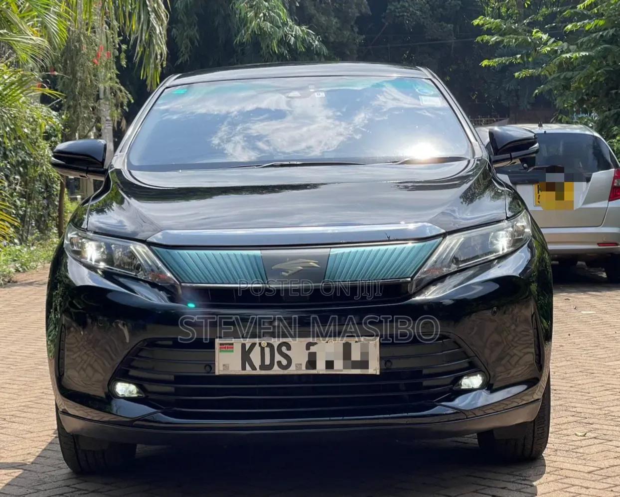 Toyota Harrier 2.0 2018 Black