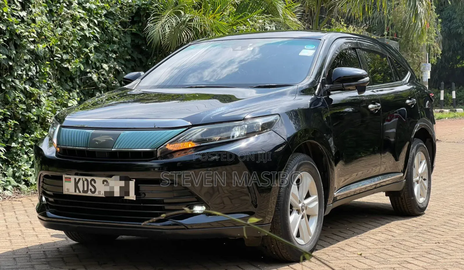 Toyota Harrier 2.0 2018 Black