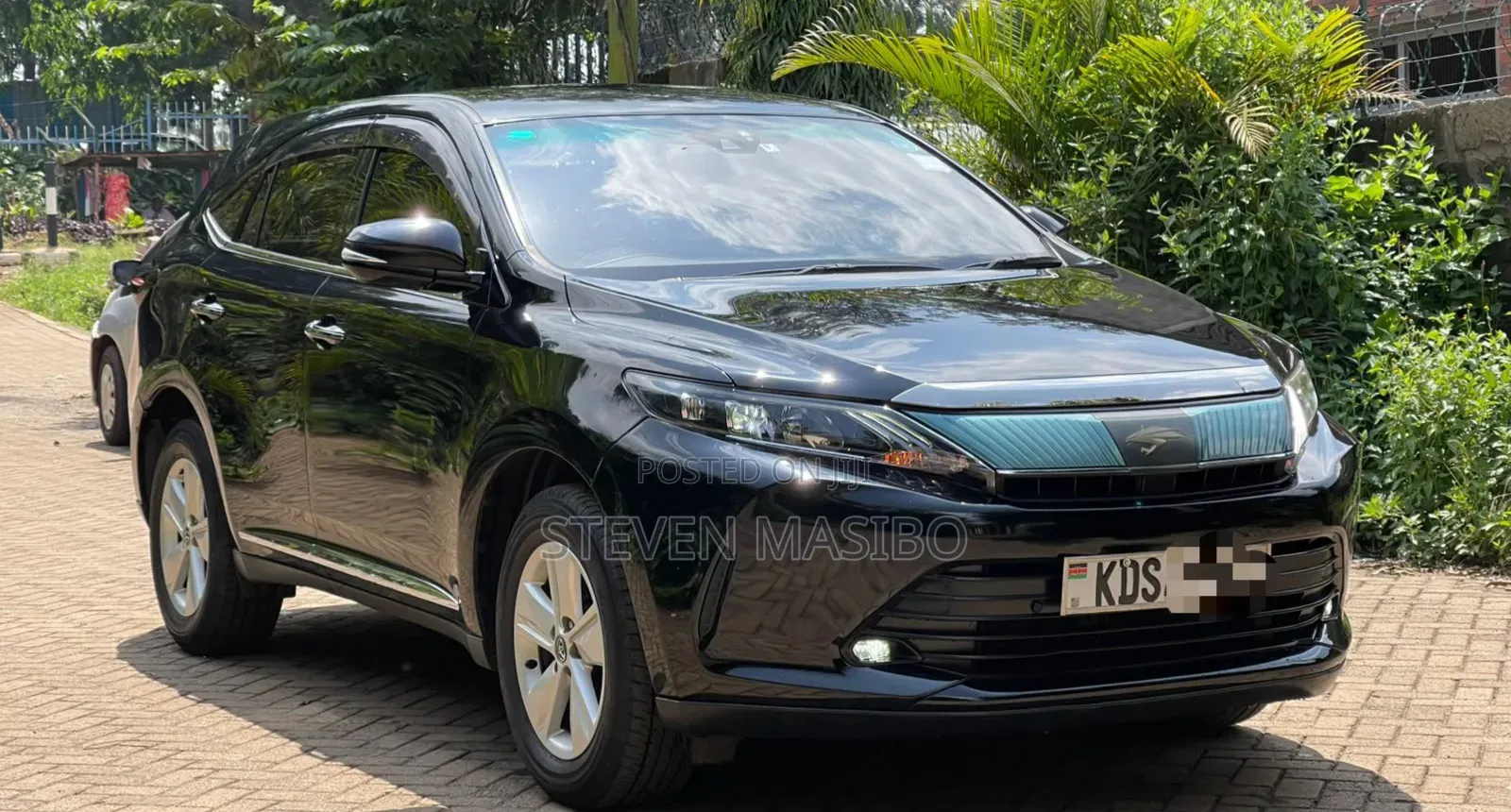 Toyota Harrier 2.0 2018 Black