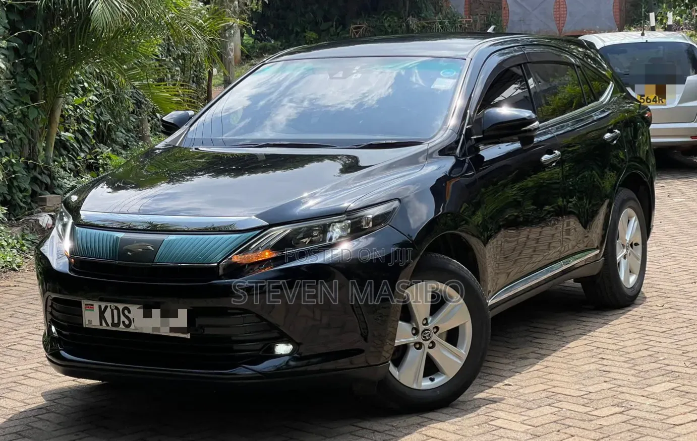 Toyota Harrier 2.0 2018 Black