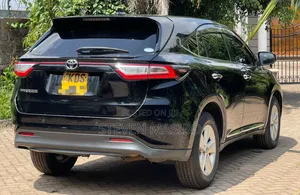 Toyota Harrier 2.0 2018 Black