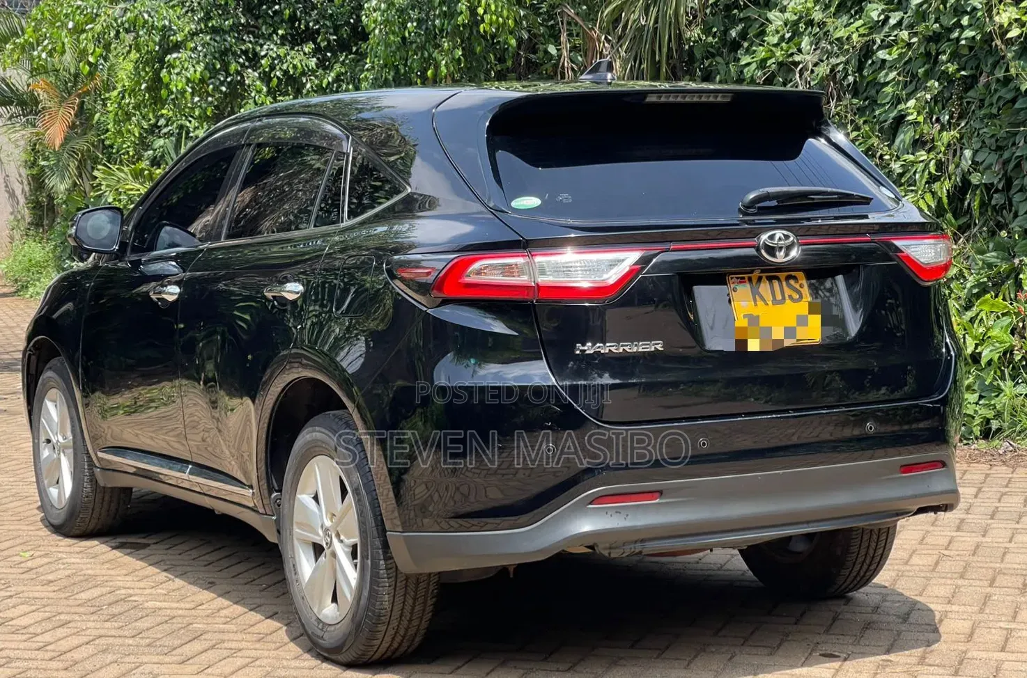 Toyota Harrier 2.0 2018 Black